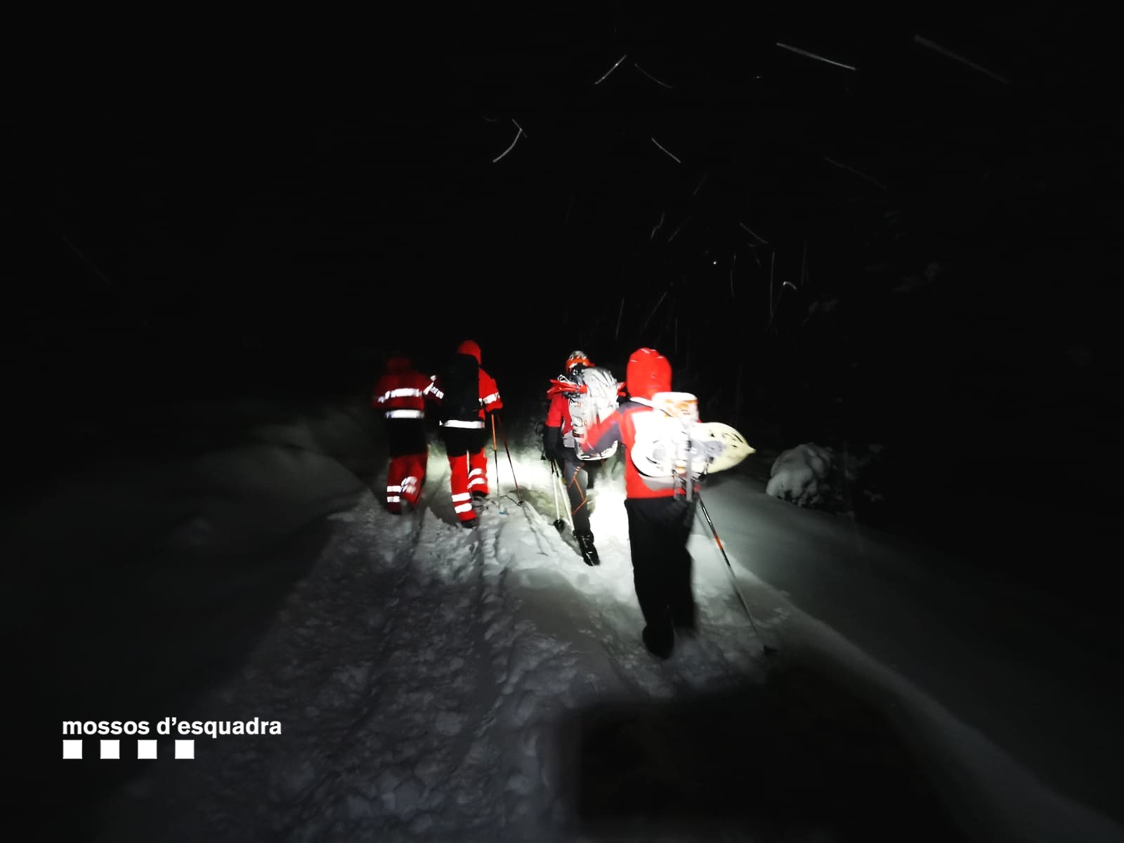 Los bomberos buscan desde ayer a un excursionista perdido por la zona de Vallter