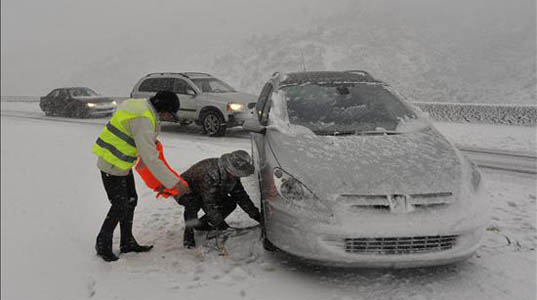 Finalmente no se sancionará a los vehículos sin cadenas extranjeros en Andorra