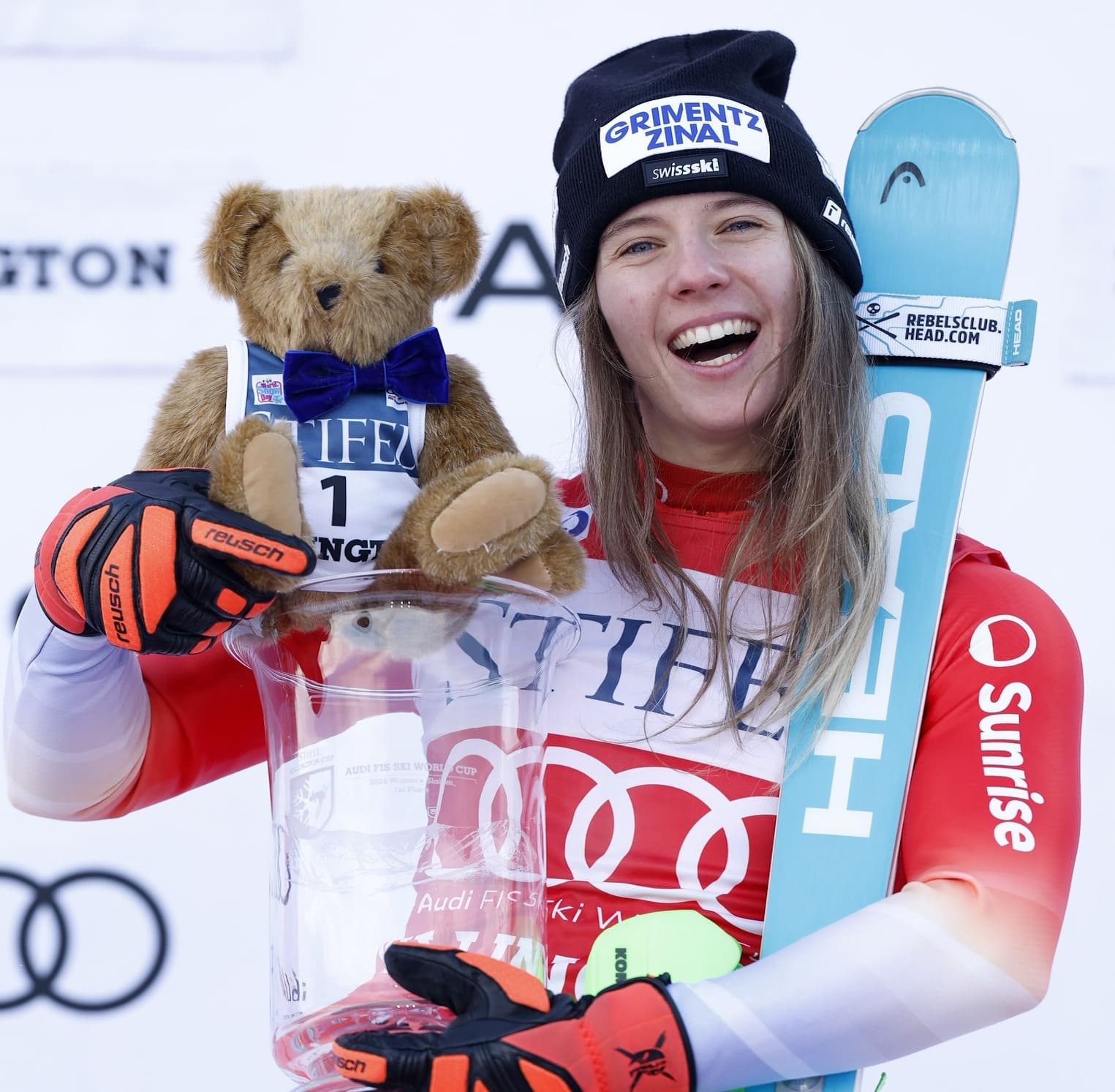 La suiza Camille Rast brilla en el slalom de Killington y encabeza la general