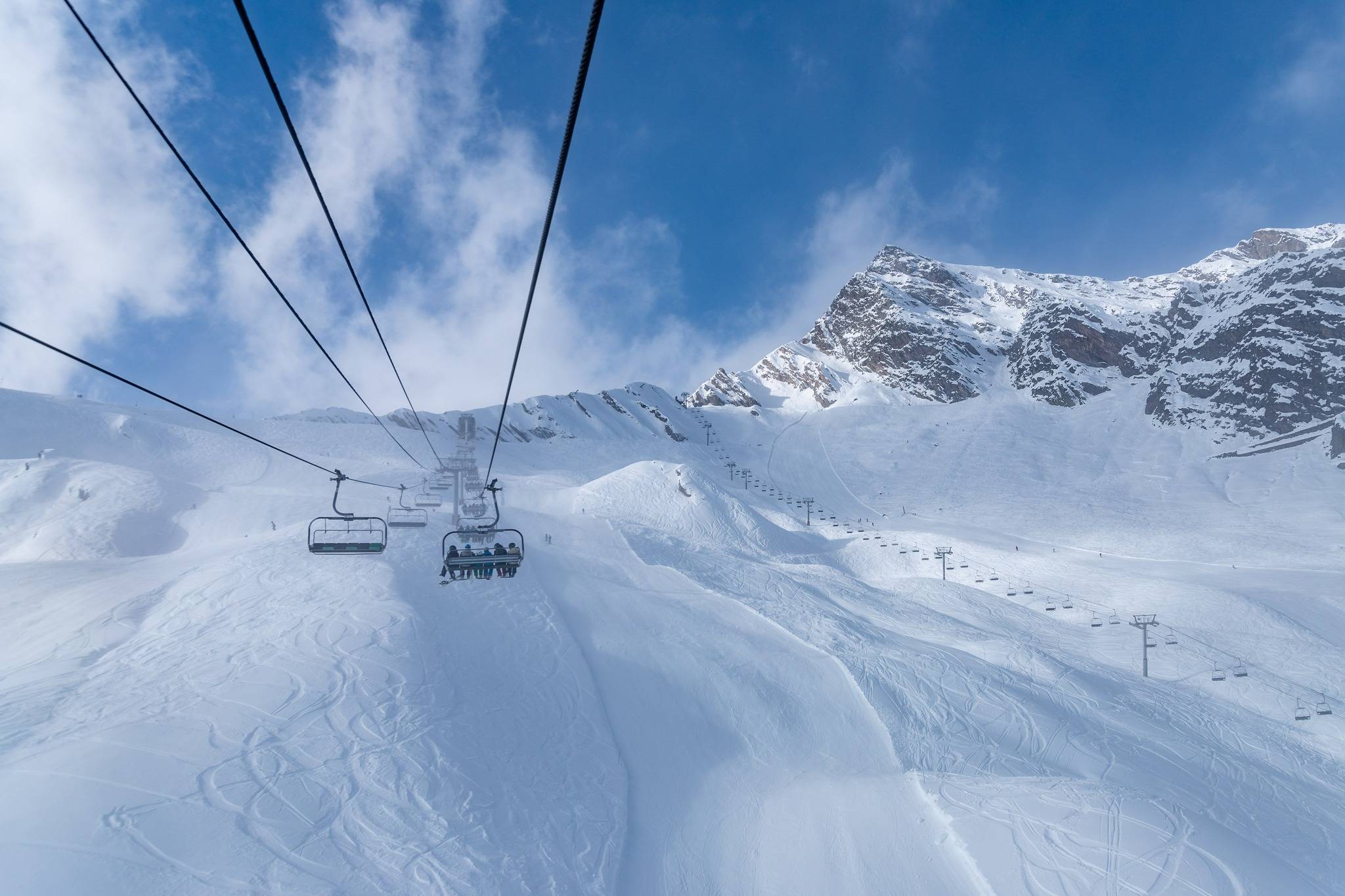 Muere un esquiador en Cauterets al chocar contra el cabrestante de una pisanieves