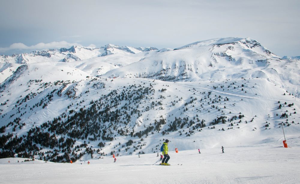 Las estaciones de Aramón combinan mucha nieve, km de pistas y competiciones esta semana