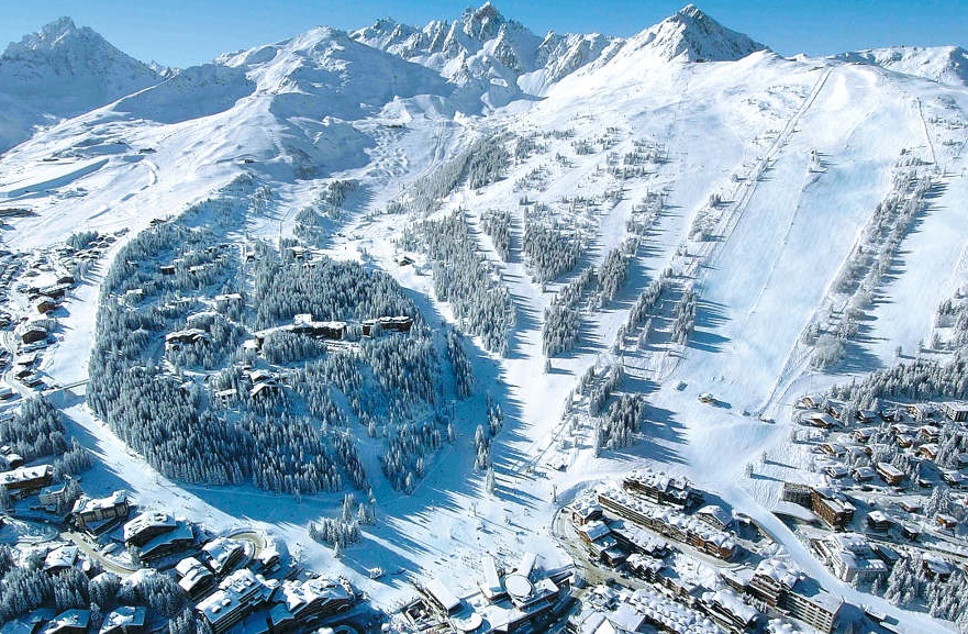 Encontrado sin vida el cuerpo de un esquiador sepultado por la nieve en Courchevel