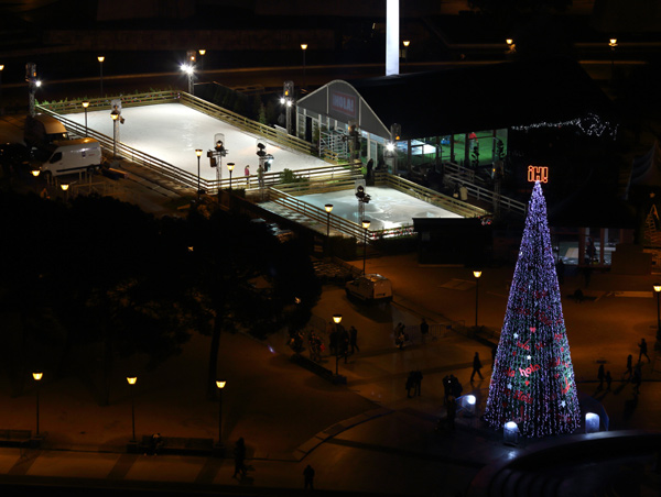 La No pista de hielo de Colau en Barcelona será SÍ en el Madrid de Carmena