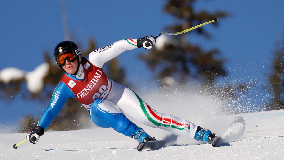 Elena Fanchini da la campanada en Cortina al vencer en el descenso