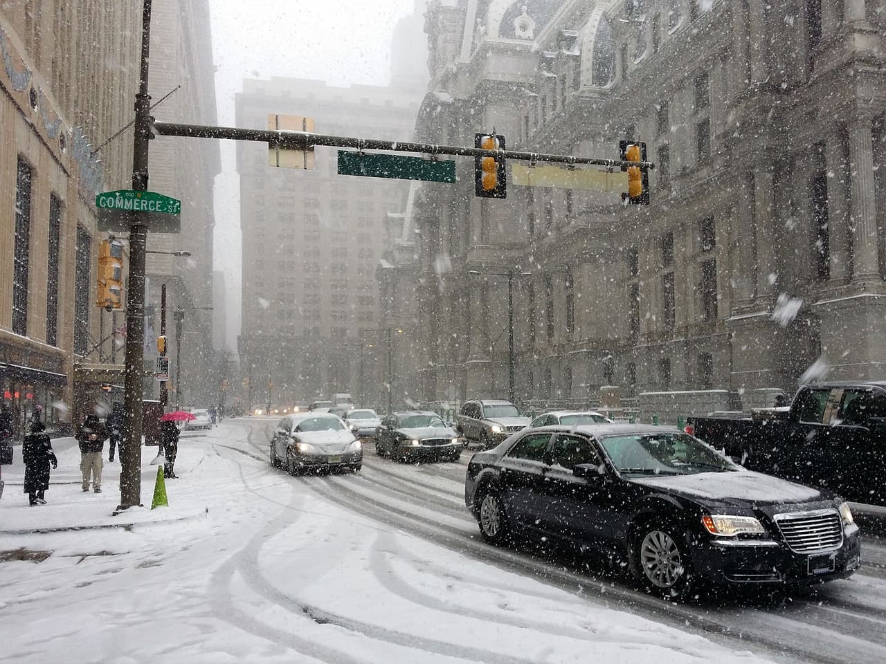 La ciudad de Filadelfia vive una nevada en pleno verano y una ola de calor extrema