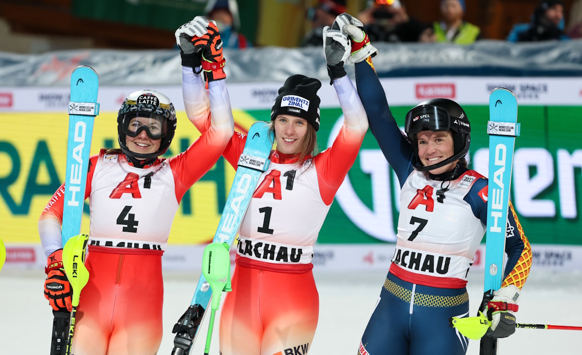 Doblete suizo en Flachau: Camille Rast y Wendy Holdener lideran el podio