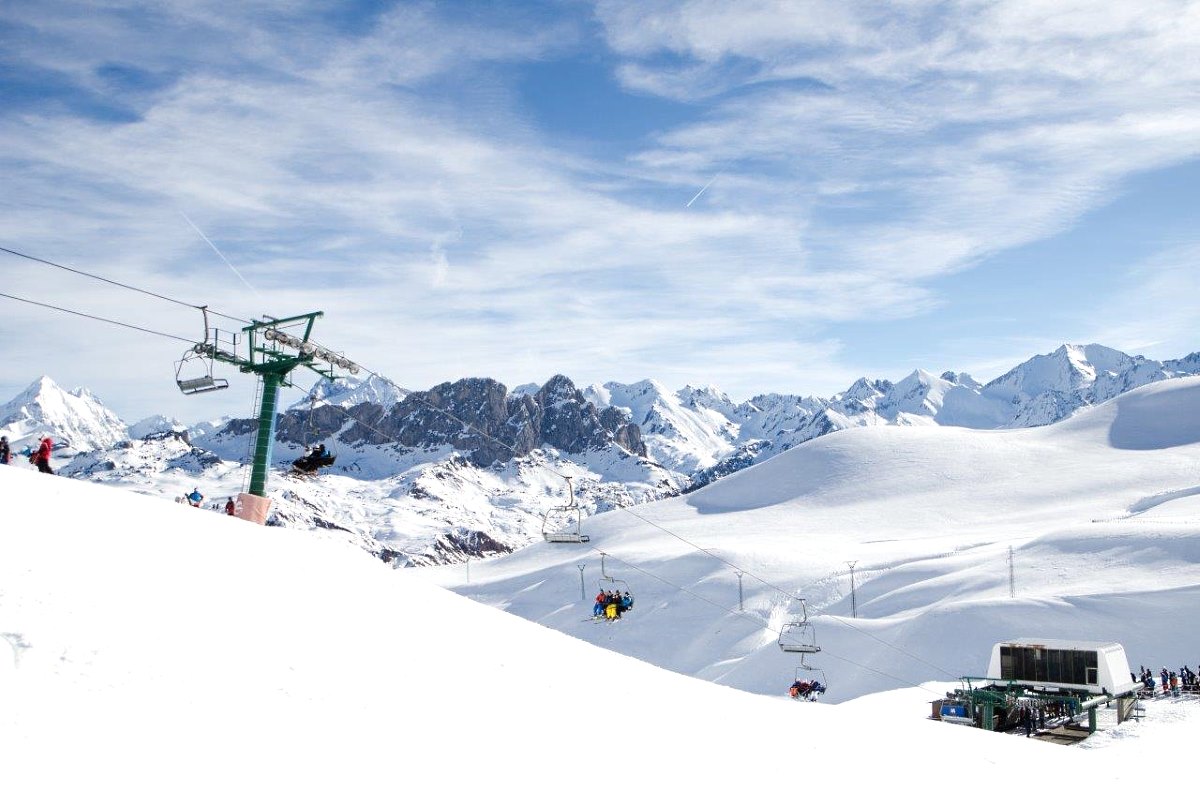 El reino de Aramón ofrece 270 km de pistas y hasta 270 cm de nieve por Pascua