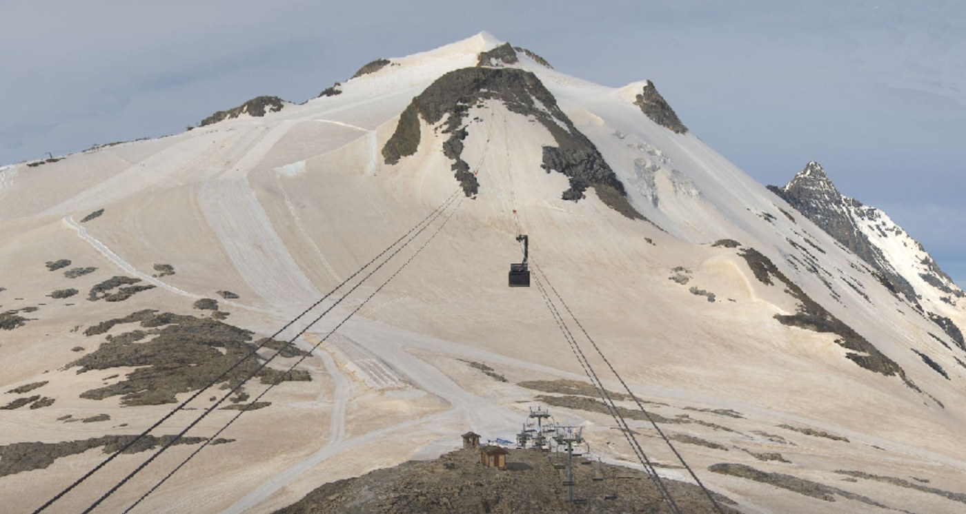 Tignes consigue por fin abrir el esquí de verano tras llevar a sus esquiadores a  Val d’Isère