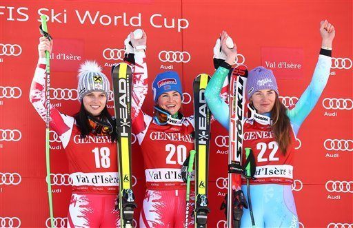 Vonn se cae camino al récord y Goergl gana el Supergigante de Val d'Isère