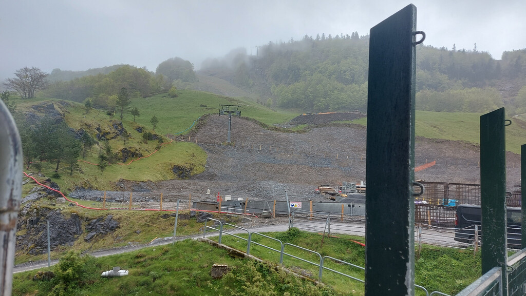 Gourette construye el telecabina Cotch de 10 plazas y el telesilla de 6 plazas Sarrière