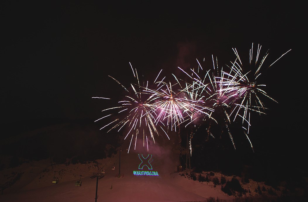 Espectáculo nocturno en Grandvalira para la inauguración la Copa del Mundo femenina