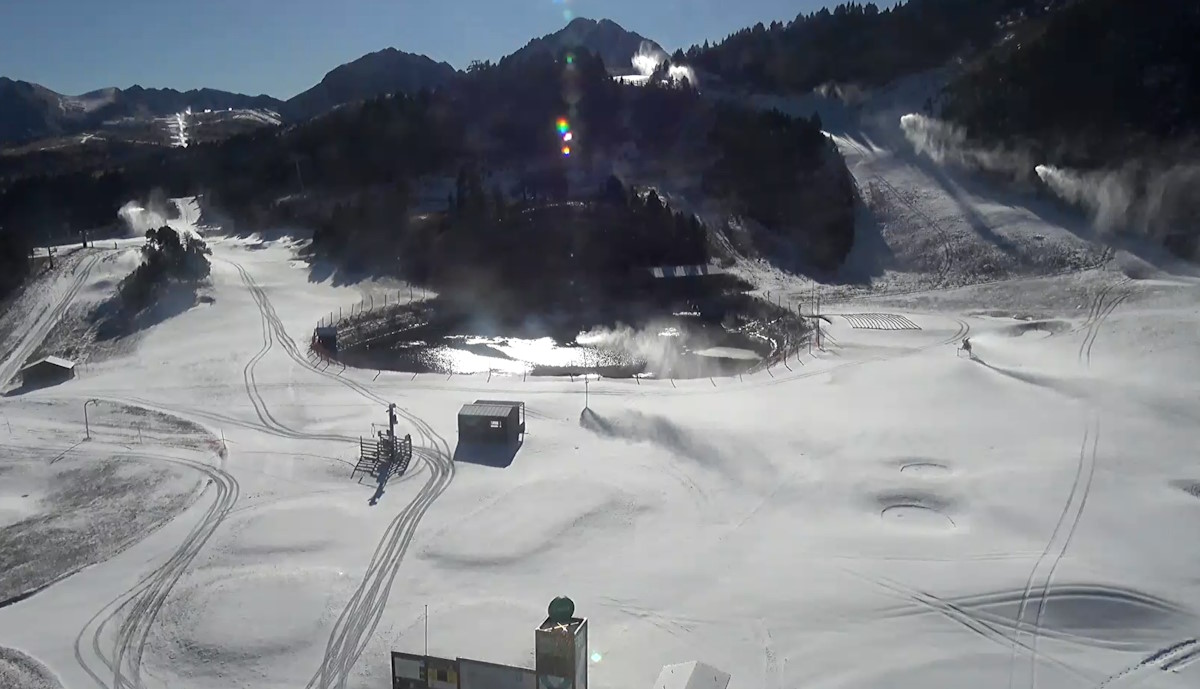 Grandvalira y Ordino Arcalís aplazan la apertura de la temporada de esquí a la espera de las nevadas