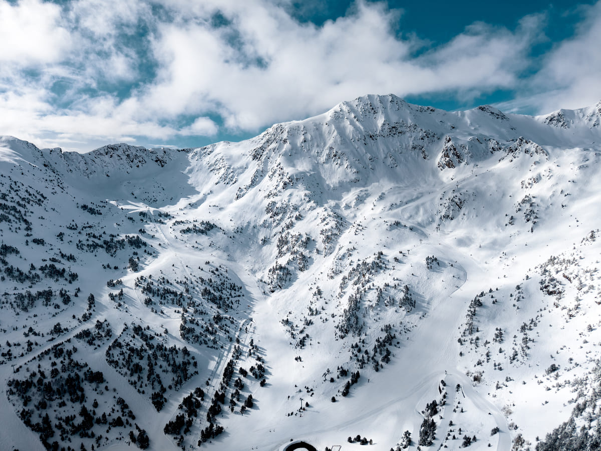 Ordino Arcalís, la nevera del Pirineo y el mejor esquí de primavera