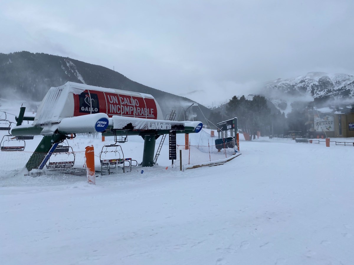 Las 6 estaciones de FGC abrirán de cara al fin de semana tras las nevadas de hasta 60 cm