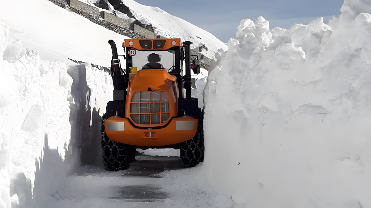 Passo Stelvio, la estación de esquí de verano italiana, retrasa la apertura por la excesiva nieve