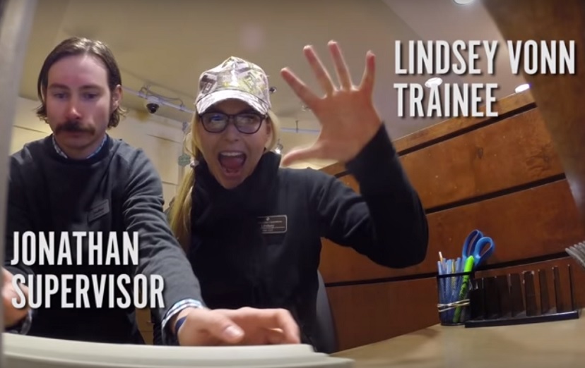 Lindsey Vonn vendiendo forfaits en secreto en Vail