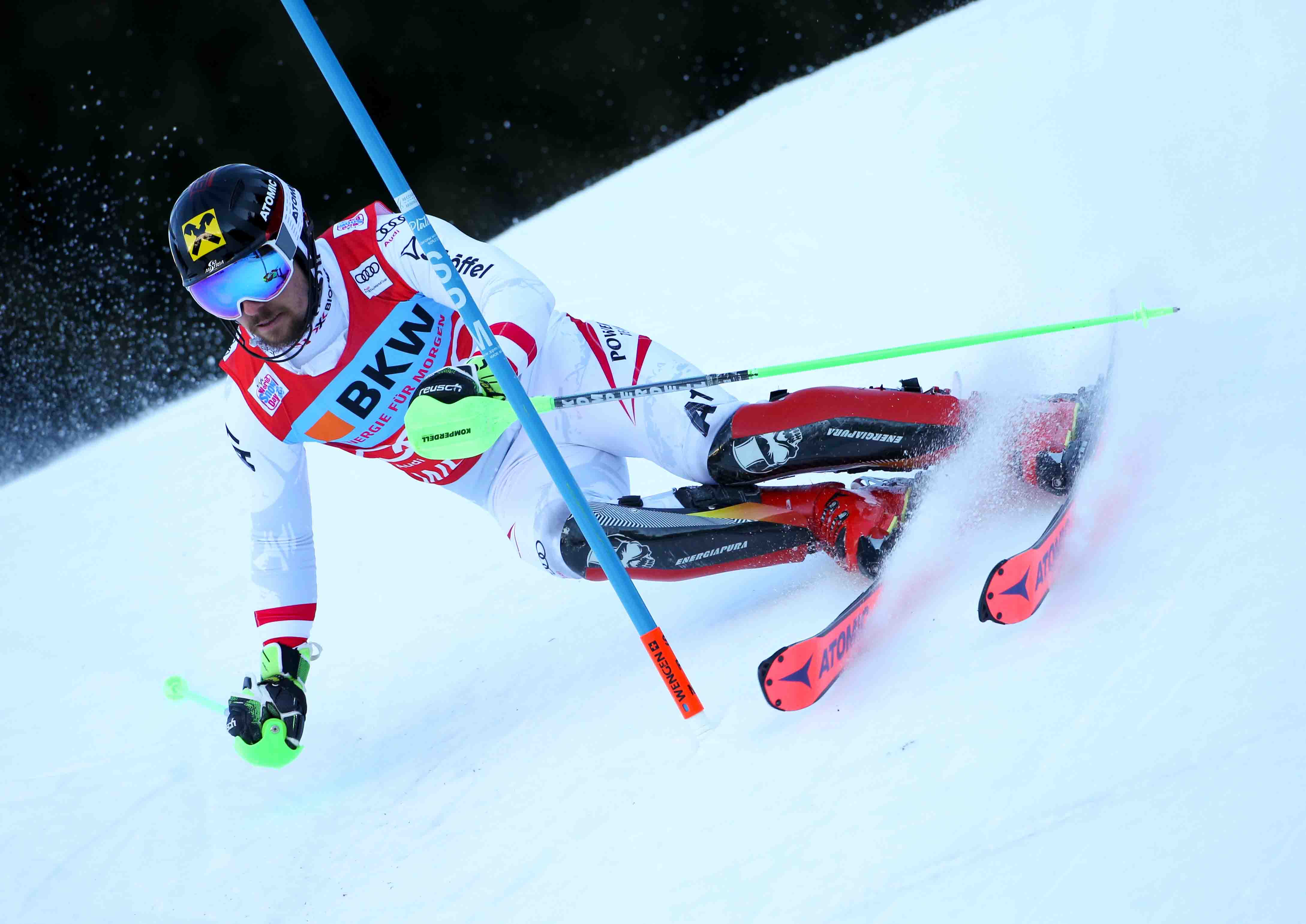 Marcel Hirscher impone su ley en el slalom Wengen 