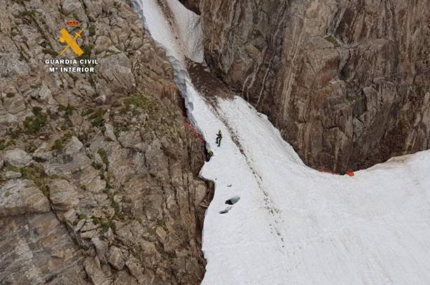 Los rescates llegan a números récord en las montañas de Asturias y el Pirineo Aragonés