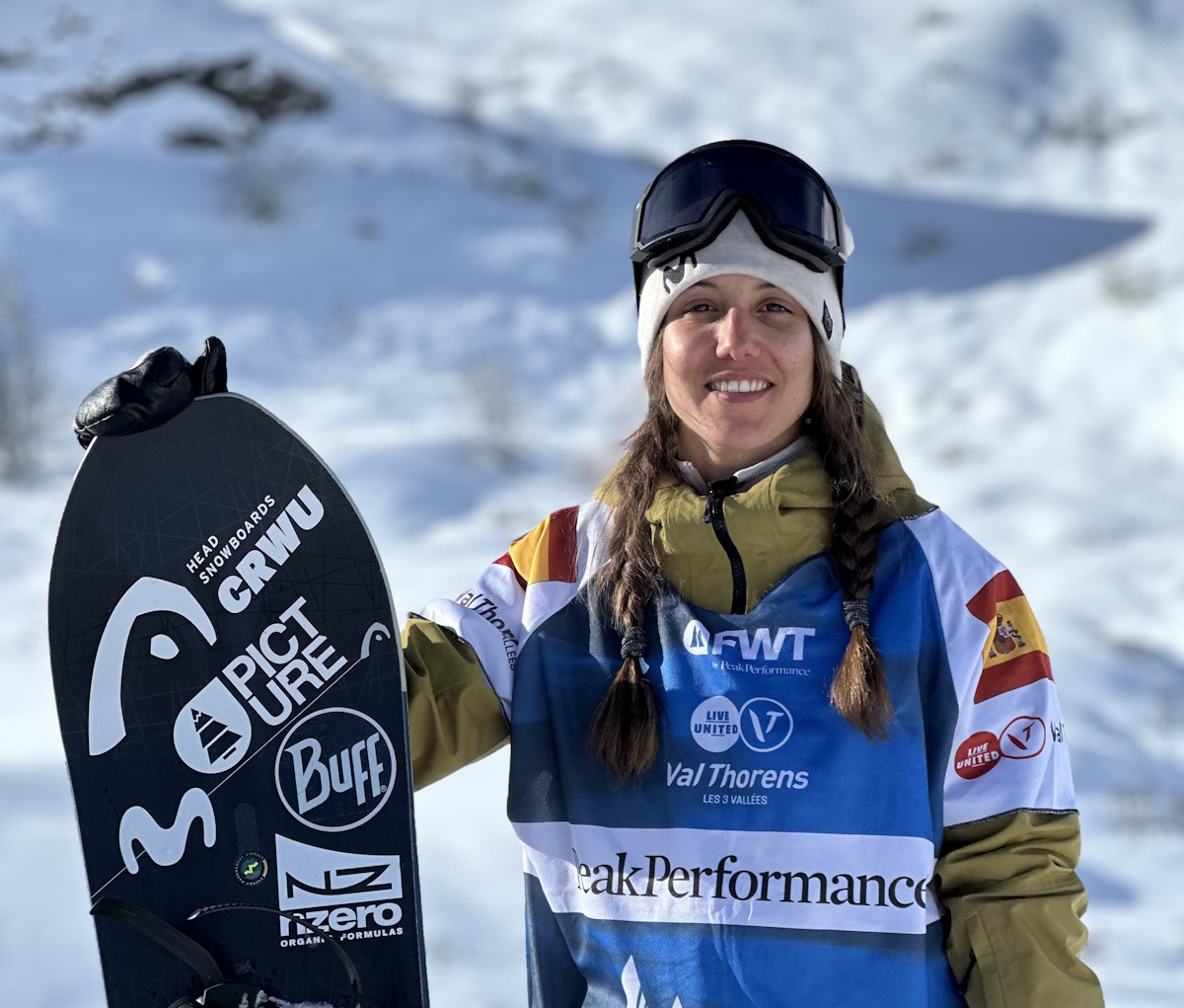 Núria Castán demuestra su garra y logra su primer podio del FWT 2025 en Val Thorens