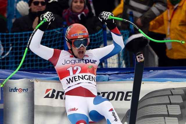  El suizo Patrick Küng venció este sábado en el descenso de Wengen