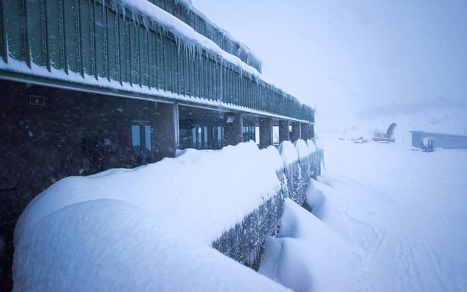 Las estaciones de Australia reciben una nevada de más de 100 cm en 40 horas