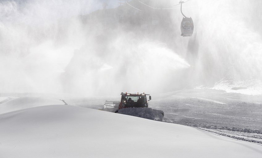 Sierra Nevada abre la pista El Río y ofrece el mayor desnivel esquiable de España
