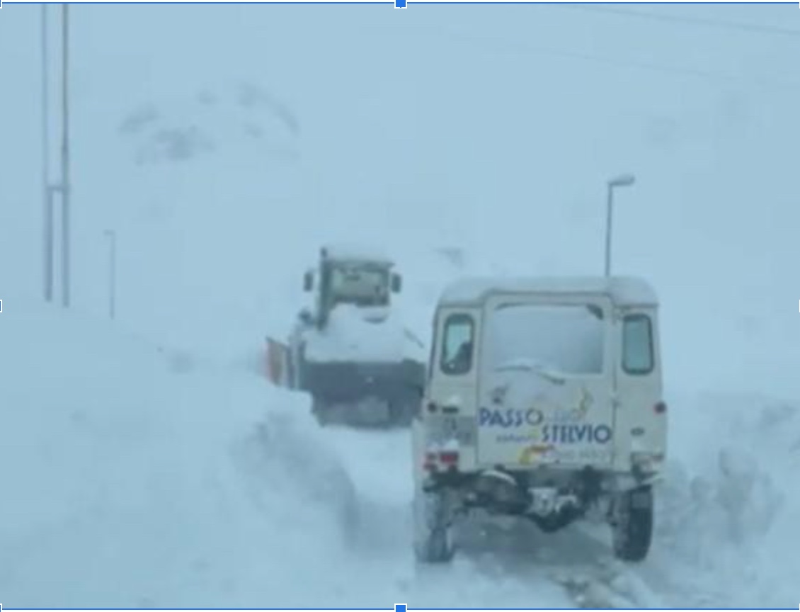 El esquí de verano en Passo Stelvio comienza en 15 días con un metro de nieve fresca