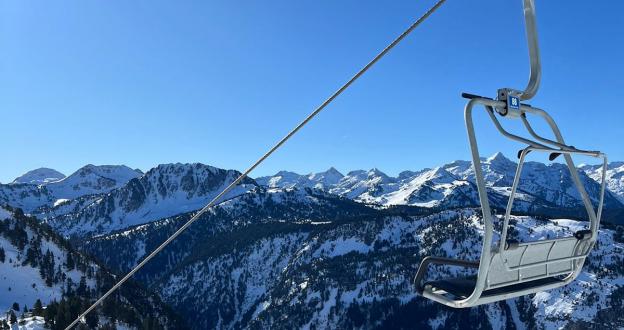 Baqueira Beret alcanza los 129 km esquiables y despide la Navidad con balance positivo