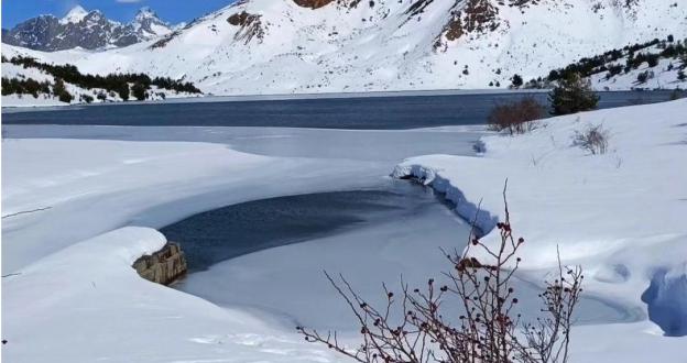 El Pirineo aragonés multiplica por 9 las reservas de nieve en comparación con junio de 2023