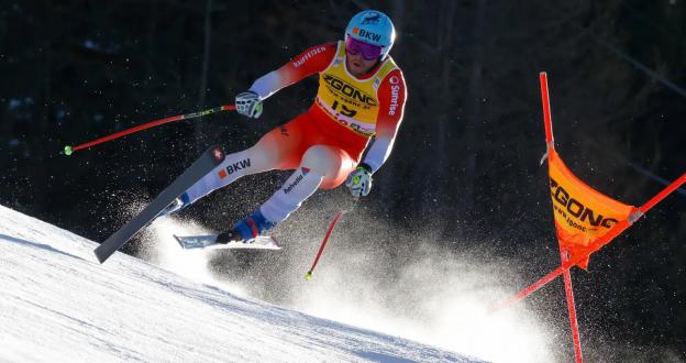 Smooth Monney brilla en el descenso de Bormio oscurecido por una terrible caída de Cyprien Sarrazin