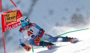 Steen Olsen abre la Copa del Mundo con una victoria histórica y un triplete noruego en Sölden