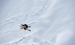 Núria Castán y Aymar Navarro, quinta y noveno en el estreno del Freeride Wolrd Tour en Japón