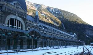 Nuevo billete único tren+bus de Madrid y Zaragoza a las estaciones del Pirineo aragonés en 3,5 horas