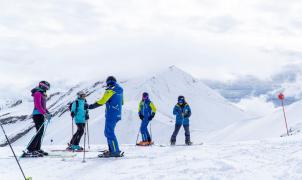 Las estaciones de esquí de Aramón en los Pirineos ofrecen 156 km esquiables