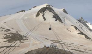 Tignes consigue por fin abrir el esquí de verano tras llevar a sus esquiadores a  Val d’Isère