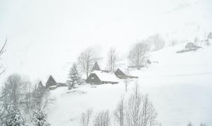 Las estaciones de N’Py arrancan la temporada de esquí este viernes con 1,5 metros de nieve