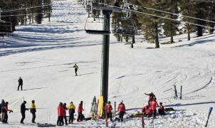 Cinco esquiadores hospitalizados tras chocar dos sillas de un telesilla en Heavenly Mountain