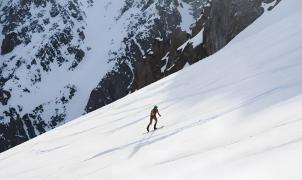 Jack Kuenzle bate el récord de esquí de ida y vuelta Chamonix-Mont Blanc