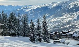 Una esquiadora de 62 años fallece tras un choque en una pista negra de Les Arcs