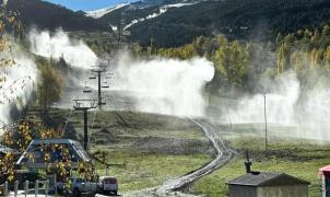 Las estaciones de Aragón empiezan a invertir los 80 millones que tienen para nieve artificial