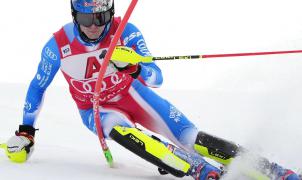 Doblete de Clément Noël, gana el slalom de Gurgl una semana después de Levi