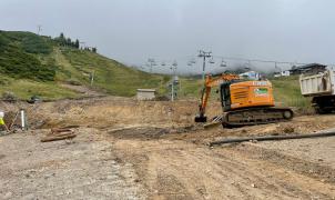 Así están las obras del telecabina Cuitu Negru de la estación de esquí de Pajares