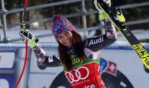 Tina Weirather domina y gana en Lake Louise en otro mal día de Lindsey Vonn