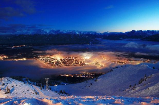 Vista nocturna de Innsbruck desde Nordkette