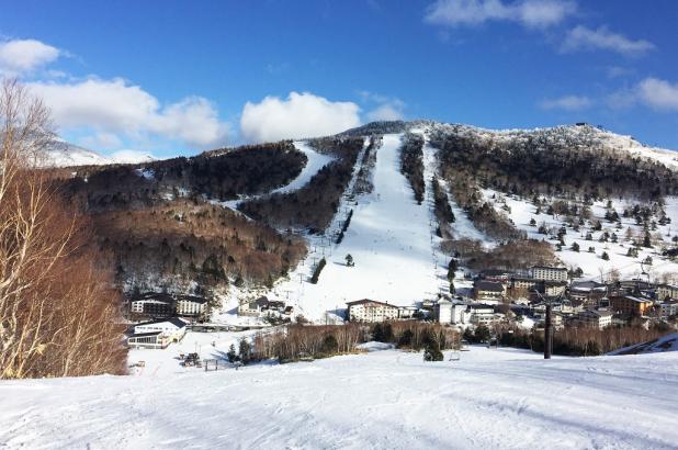 Cielo azul de Shigakogen Mountain Resort