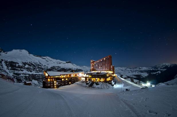 Imagen nocturna de Valle Nevado, imagen gentileza de Valle Nevado Resort