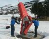 Drama en Los 2 Alpes: un muerto y dos heridos tras estrellarse con un colchón contra los árboles