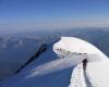 Atención! Gendarmes vigilando en las vías de ascensión al Mont-Blanc durante este próximo verano