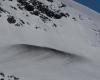 Noruega rocía un paso de montaña con 18 toneladas de cal negra para derretir la nieve