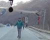 Un esquiador menor de edad cae de un telesilla de Cerro Castor y no se mata de milagro
